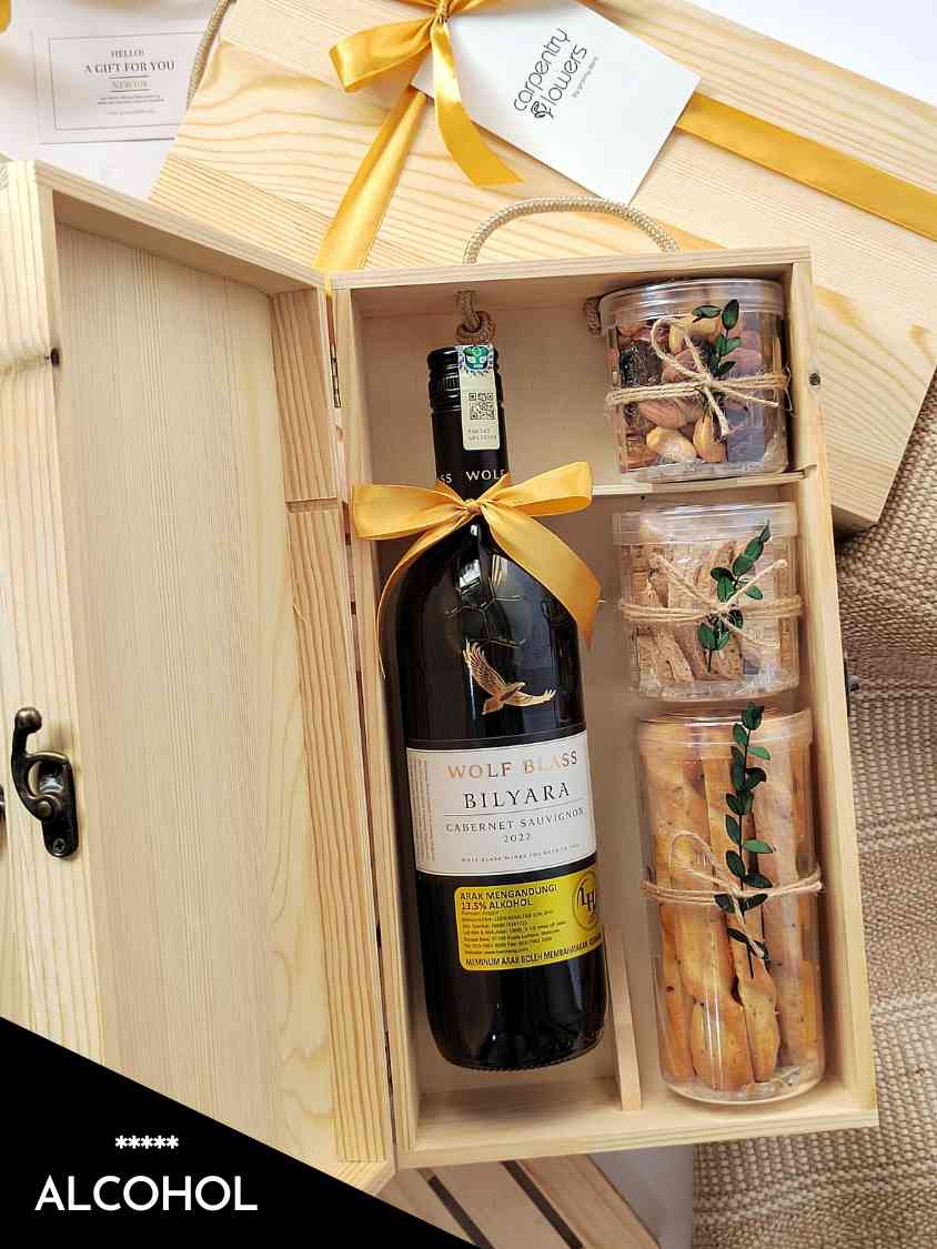 Tasteful Treats - Wooden Gift Box