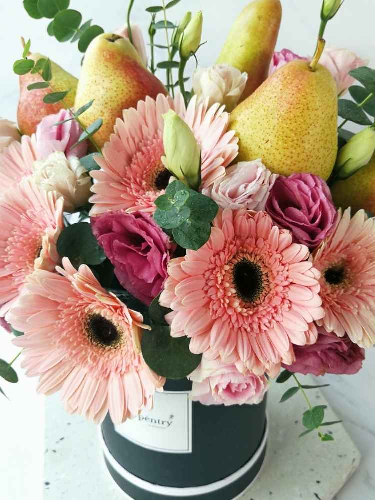 Katty Peary Sweet Flower Box delivery Kuala Lumpur