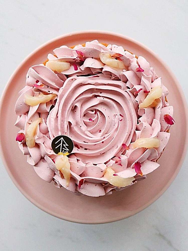 Raspberry Lychee Cake