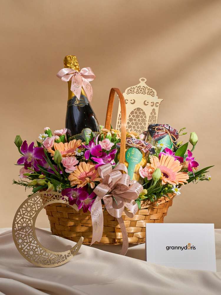 
                      
                        Ceria Raya_Flower Basket
                      
                    