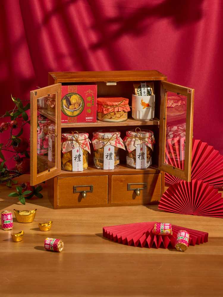 
                      
                        Grandma’s Vintage Cupboard 阖家幸福_CNY Gift Set Delivery Kuala Lumpur & Selangor
                      
                    