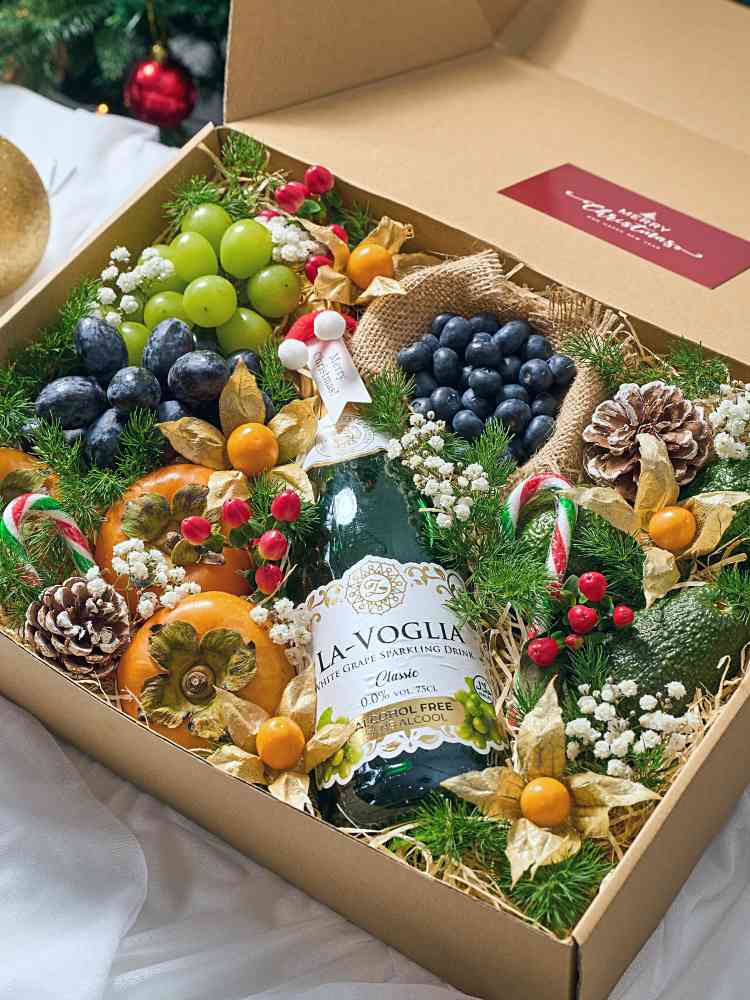 
                      
                        Harvest Sparkle Medley Xmas Fruit Gift Box delivery Malaysia
                      
                    