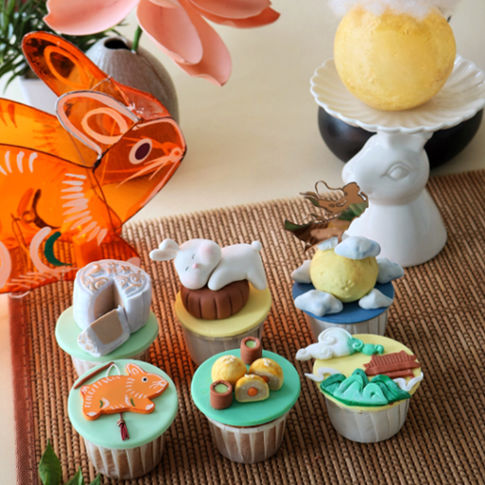 
                      
                        Mid-Autumn Festival Cupcakes
                      
                    