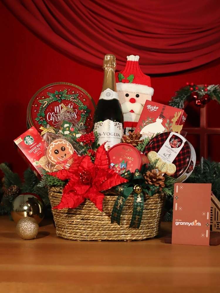 Santa's Sweet Delight Christmas Hamper Delivery Malaysia