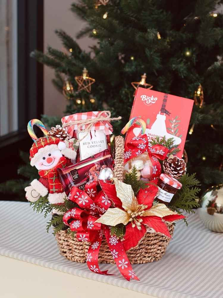 Santa's Favorite Treats Christmas Hamper Delivery Malaysia