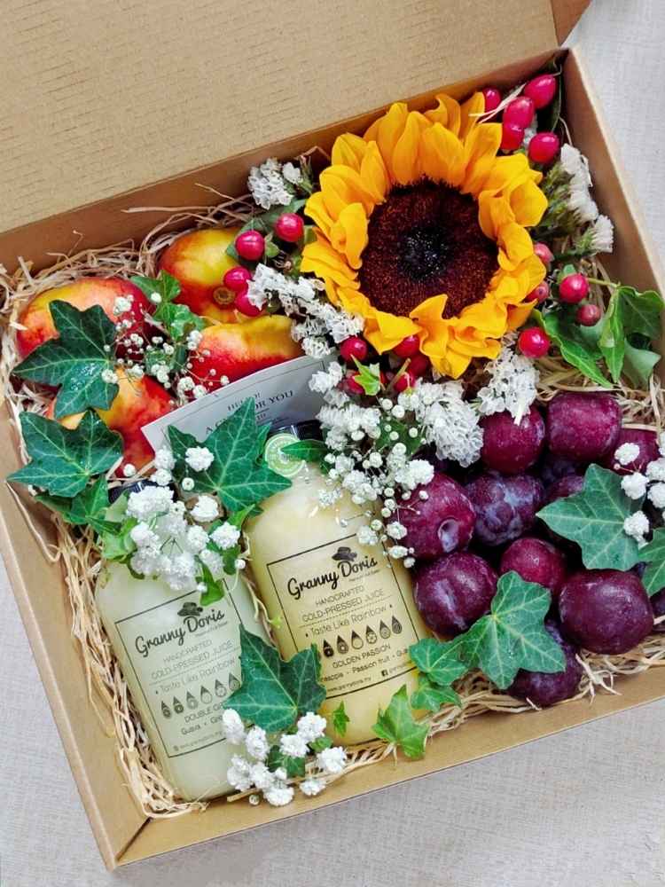 
                      
                        Sunny Fruit Box
                      
                    