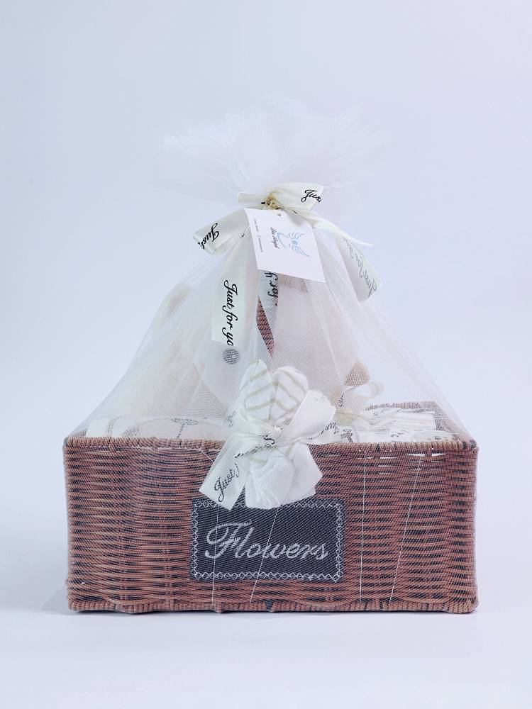 The Little Sheep Baby Hamper