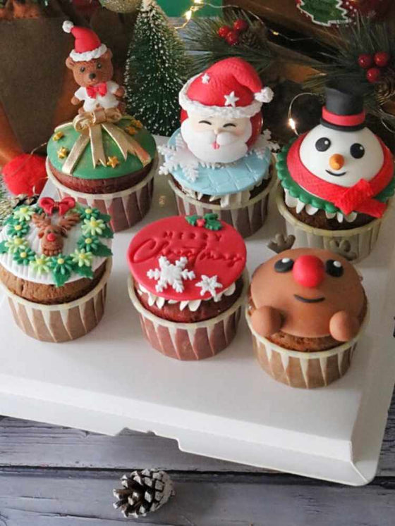 Christmas Fondant Cupcakes