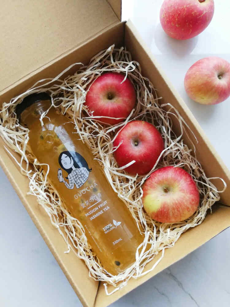 
                      
                        FruiTEA Delight Fruit Box
                      
                    
