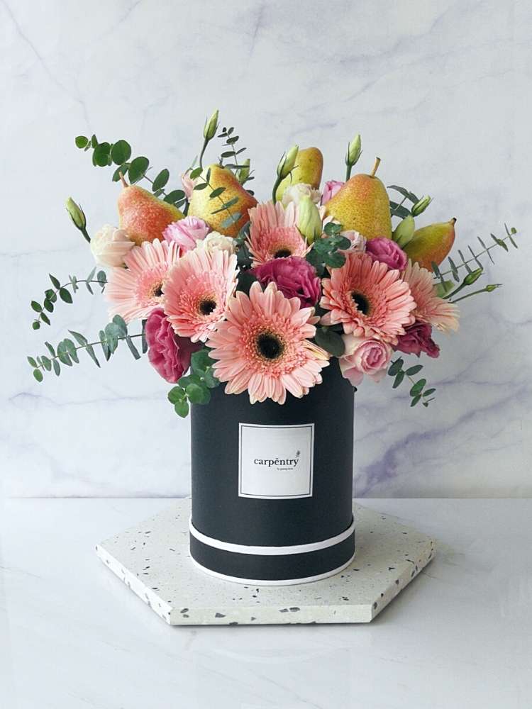 Katty Peary Sweet Flower & Fruit Box delivery Kuala Lumpur