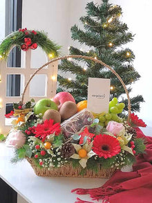  Season's Greetings_Christmas Fruit Basket