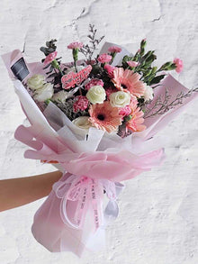  Sweetest Devotion_Flower Bouquet
